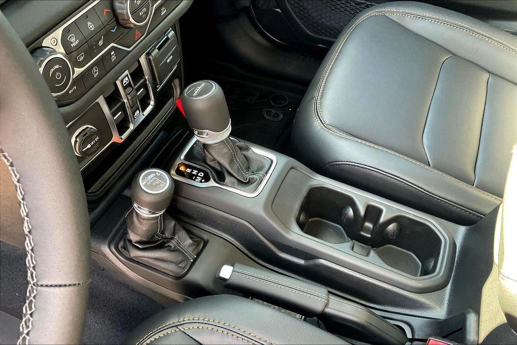 new 2025 Jeep Gladiator car, priced at $48,855