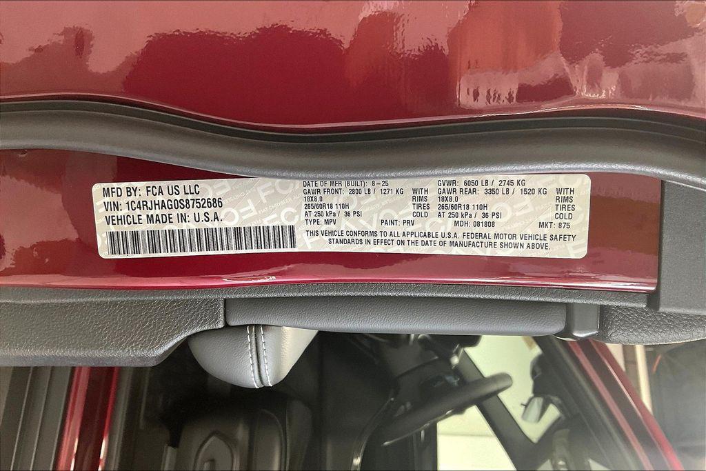 new 2025 Jeep Grand Cherokee car, priced at $46,730