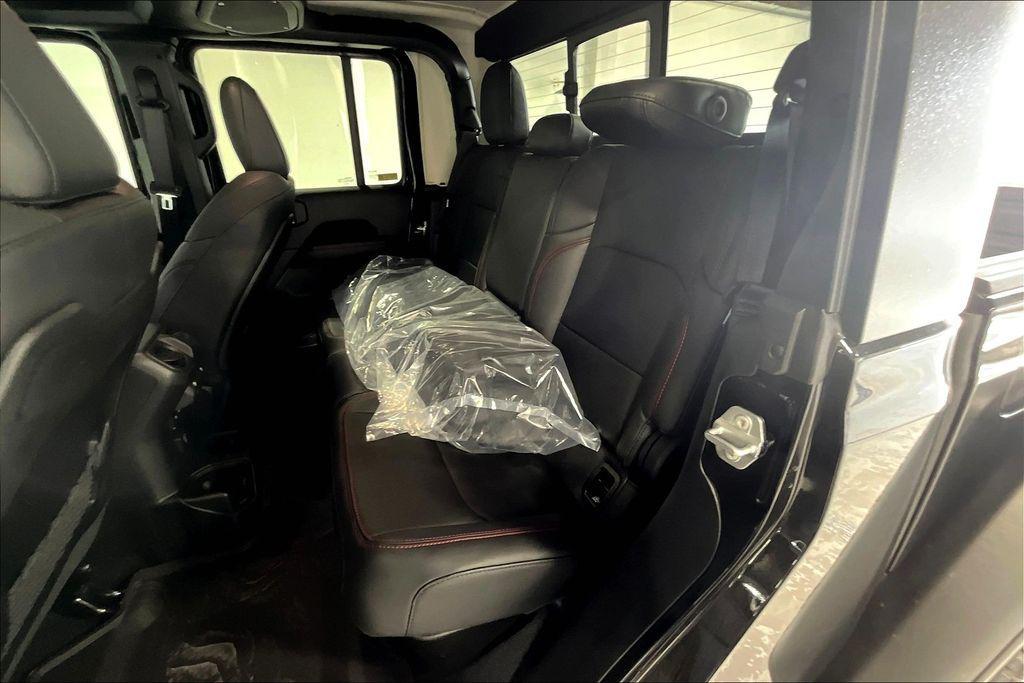 new 2025 Jeep Gladiator car, priced at $60,695