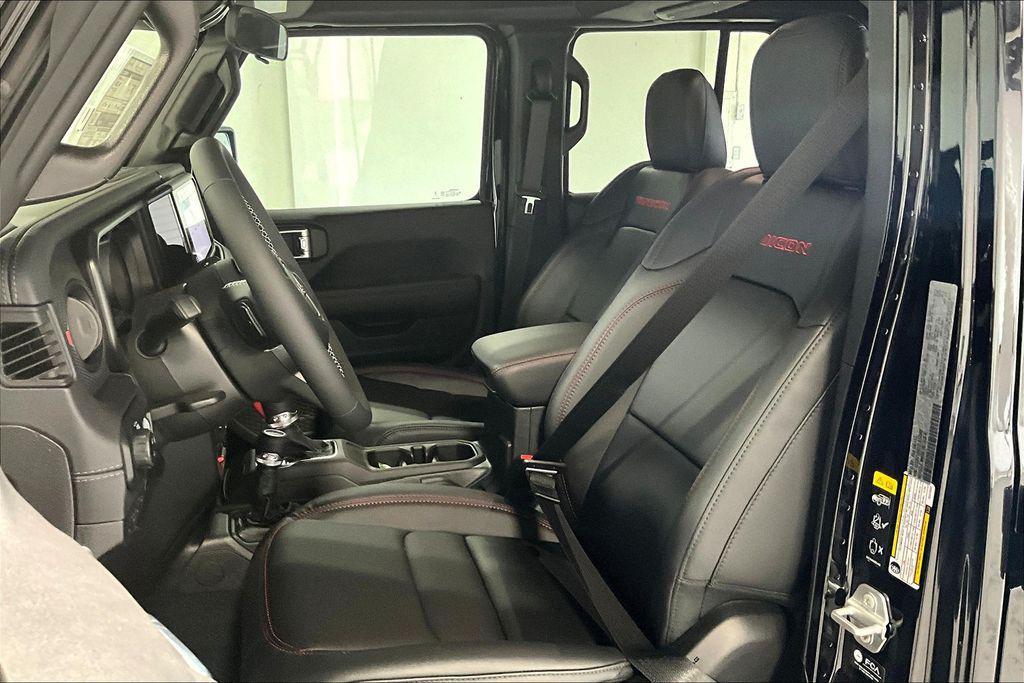 new 2025 Jeep Gladiator car, priced at $60,695