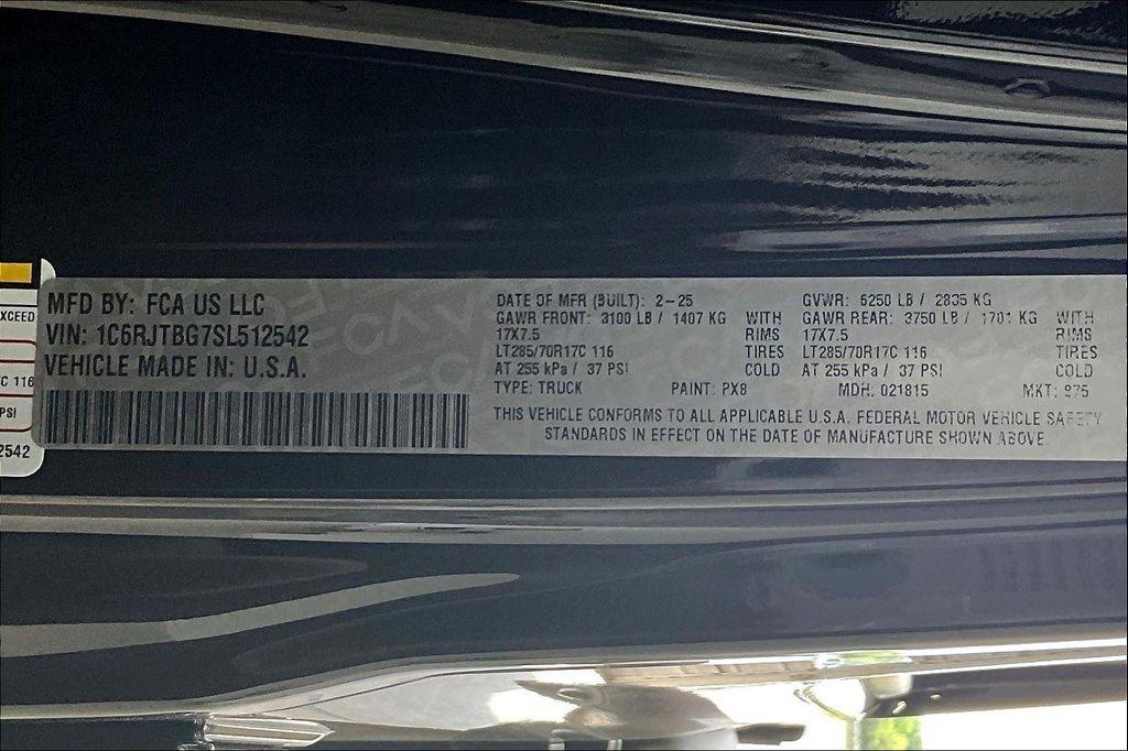 new 2025 Jeep Gladiator car, priced at $48,195