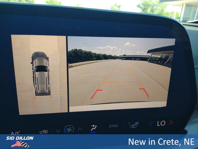 new 2025 Chevrolet Traverse car, priced at $50,125