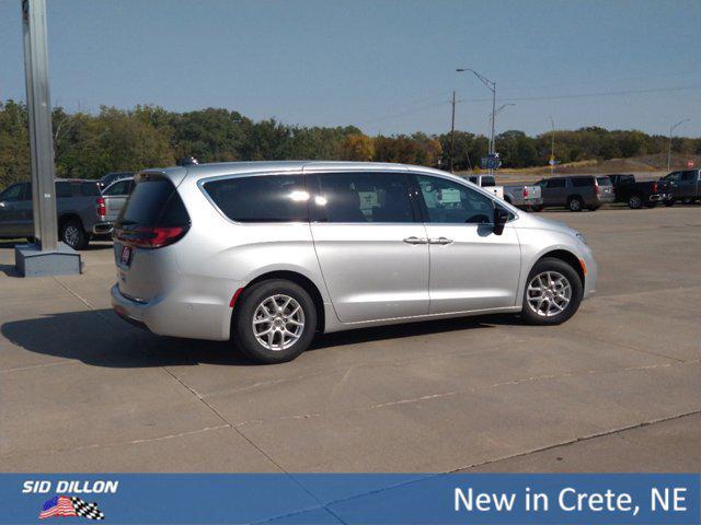 new 2024 Chrysler Pacifica car, priced at $46,290