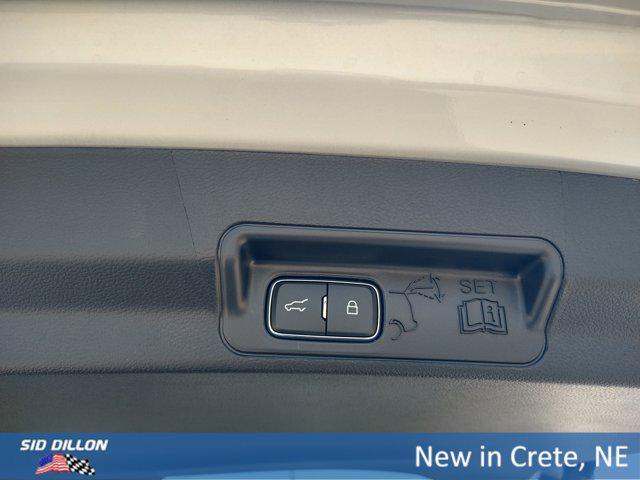 new 2025 Ford Explorer car, priced at $47,288