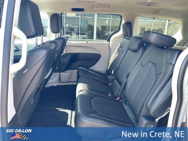 new 2024 Chrysler Pacifica car, priced at $47,195