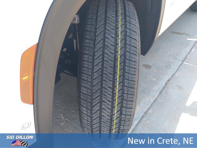 new 2025 Chevrolet Traverse car, priced at $49,630
