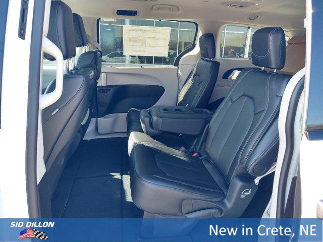 new 2024 Chrysler Pacifica car, priced at $47,195