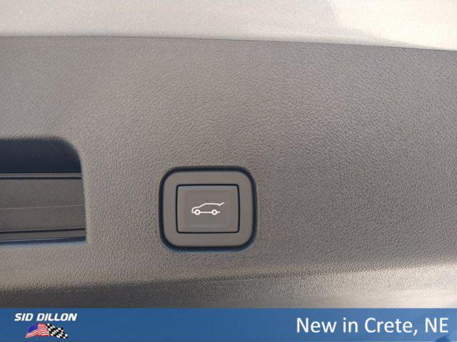 new 2025 Chevrolet Traverse car, priced at $52,045