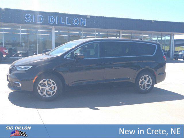 new 2024 Chrysler Pacifica car, priced at $53,565