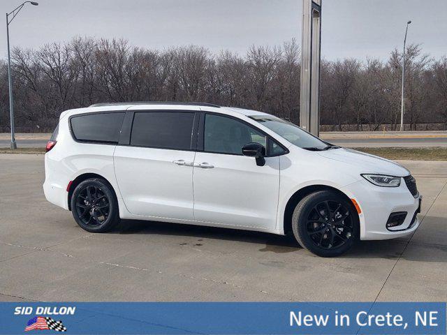 new 2024 Chrysler Pacifica car, priced at $50,135