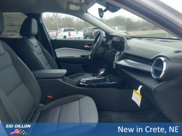 new 2025 Chevrolet Trax car, priced at $26,255