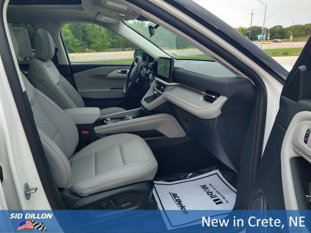 new 2025 Ford Explorer car, priced at $51,520