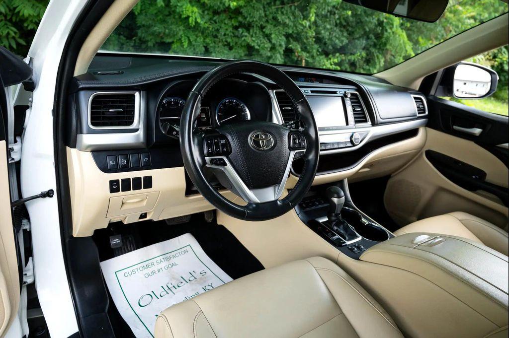 used 2019 Toyota Highlander car, priced at $25,995