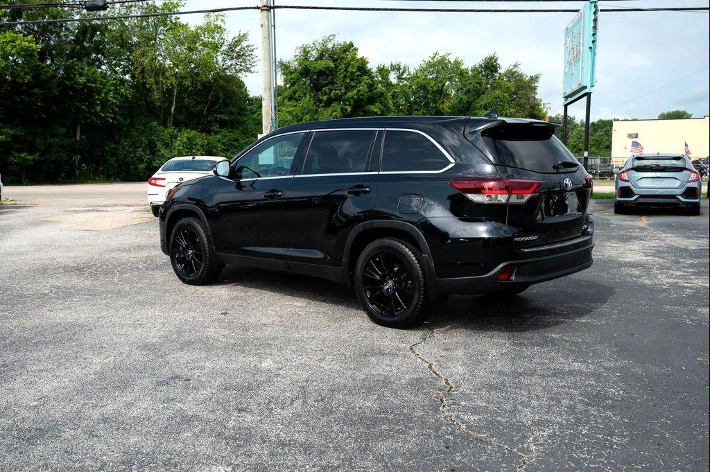 used 2019 Toyota Highlander car, priced at $27,495