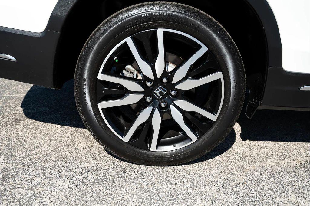 used 2020 Honda Pilot car, priced at $28,995