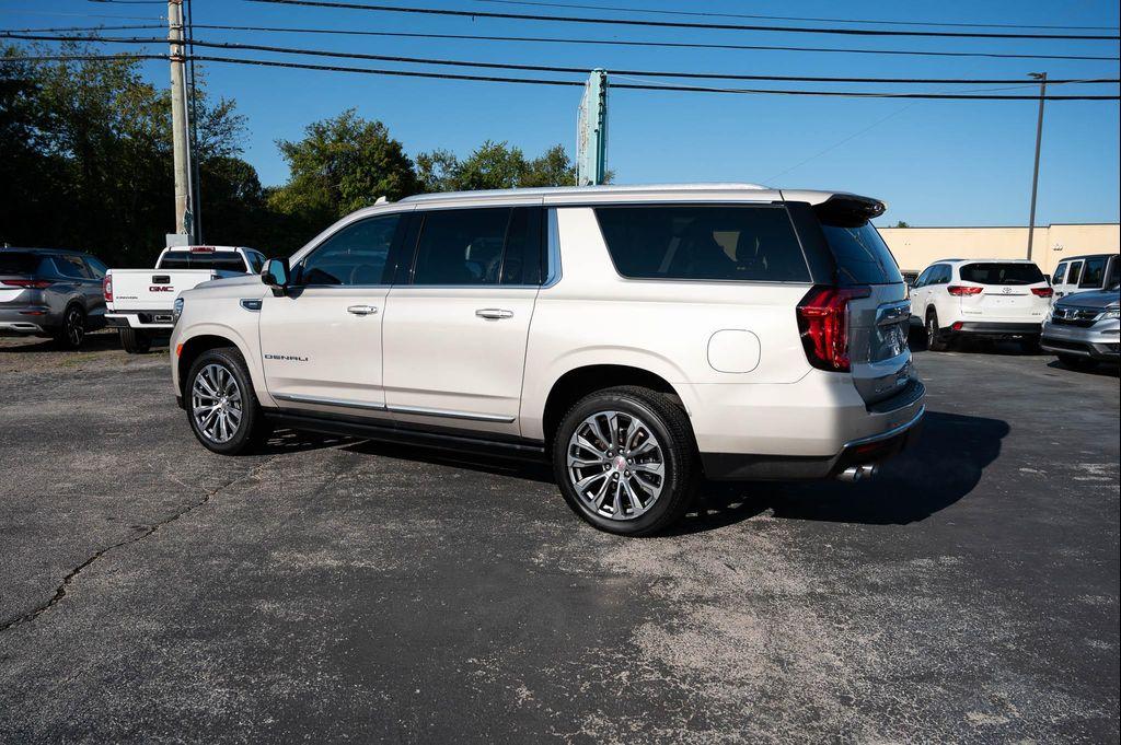 used 2021 GMC Yukon XL car, priced at $43,995
