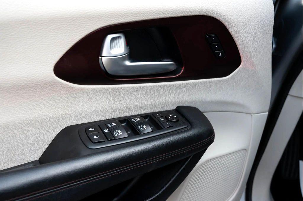 used 2020 Chrysler Pacifica car, priced at $22,495