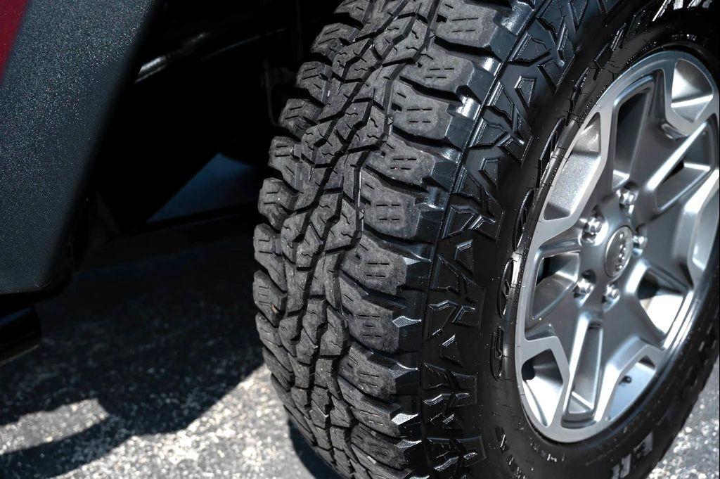 used 2015 Jeep Wrangler Unlimited car, priced at $23,495