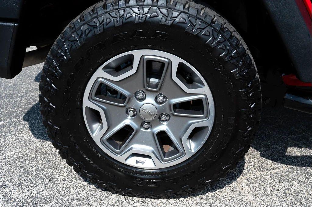 used 2015 Jeep Wrangler Unlimited car, priced at $23,495