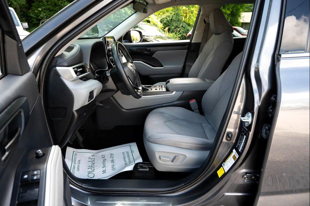 used 2021 Toyota Highlander car, priced at $23,495
