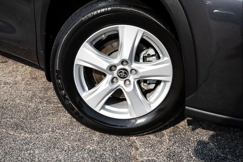 used 2021 Toyota Highlander car, priced at $23,495