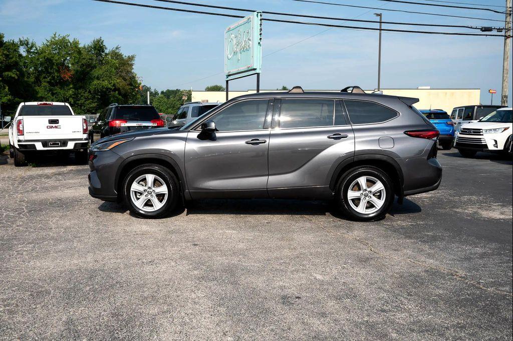 used 2021 Toyota Highlander car, priced at $23,495