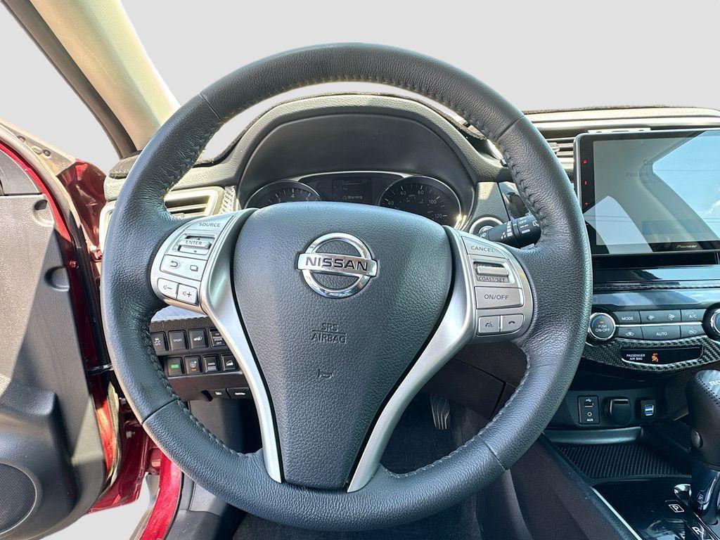 used 2015 Nissan Rogue car, priced at $11,899