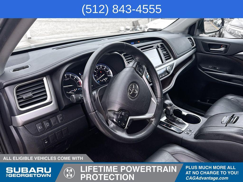 used 2019 Toyota Highlander car, priced at $27,487