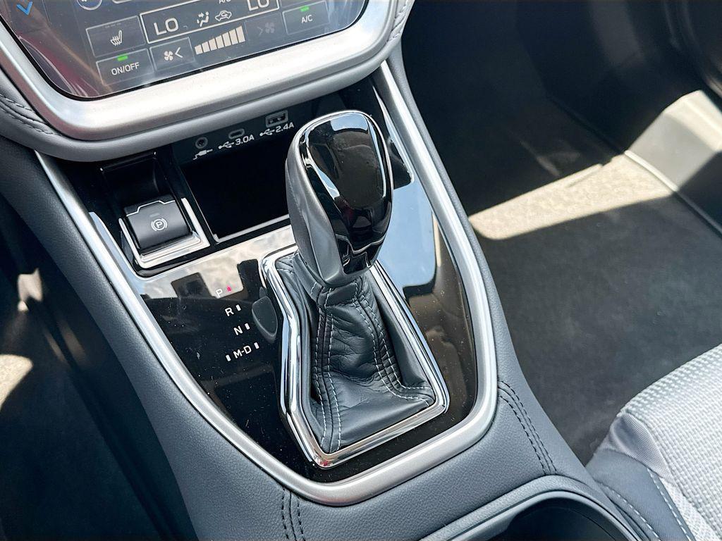 new 2025 Subaru Outback car, priced at $1,833