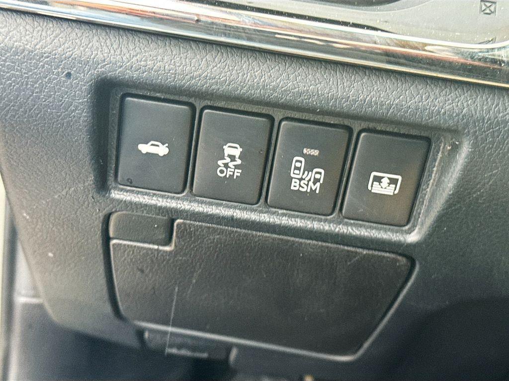 used 2014 Toyota Avalon Hybrid car, priced at $9,984