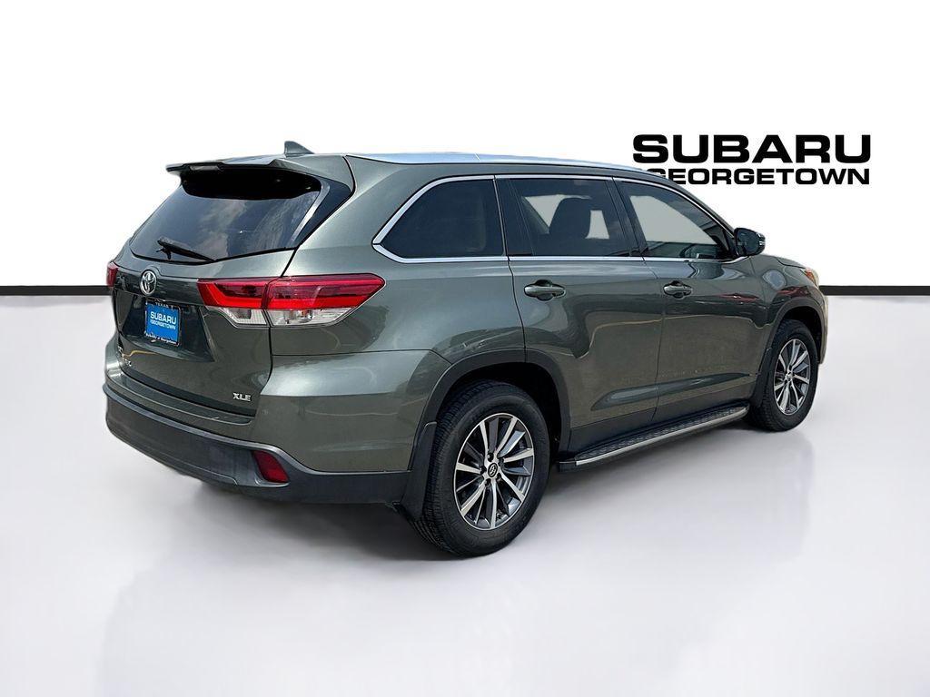 used 2019 Toyota Highlander car, priced at $22,471