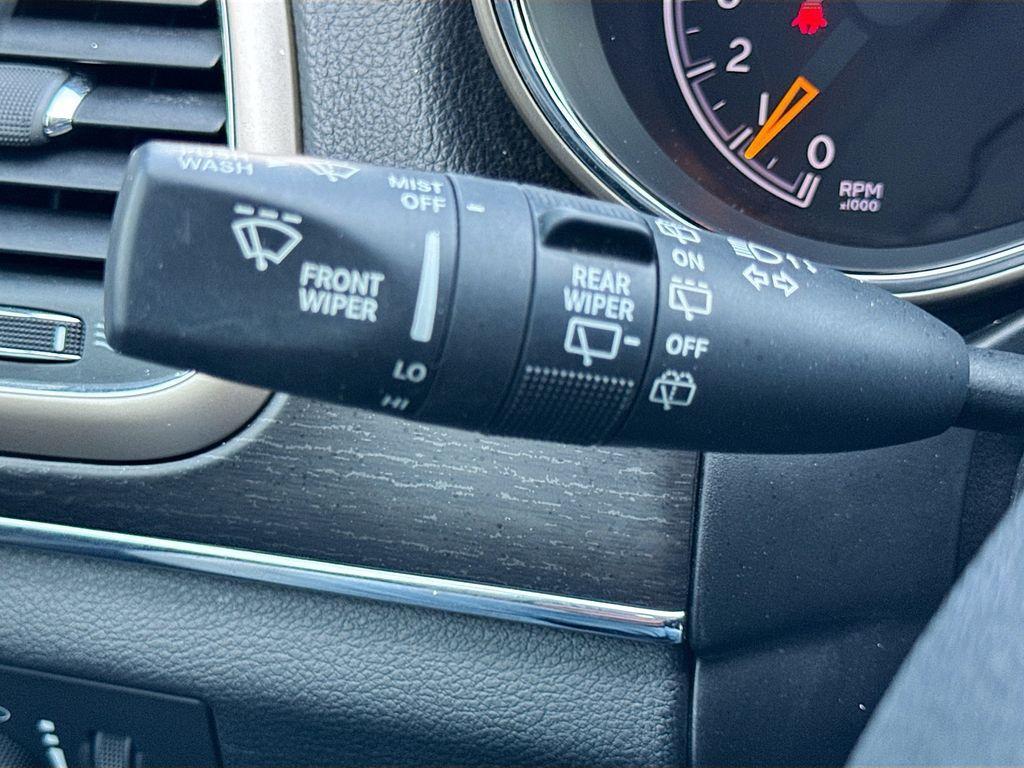 used 2014 Jeep Grand Cherokee car, priced at $16,615