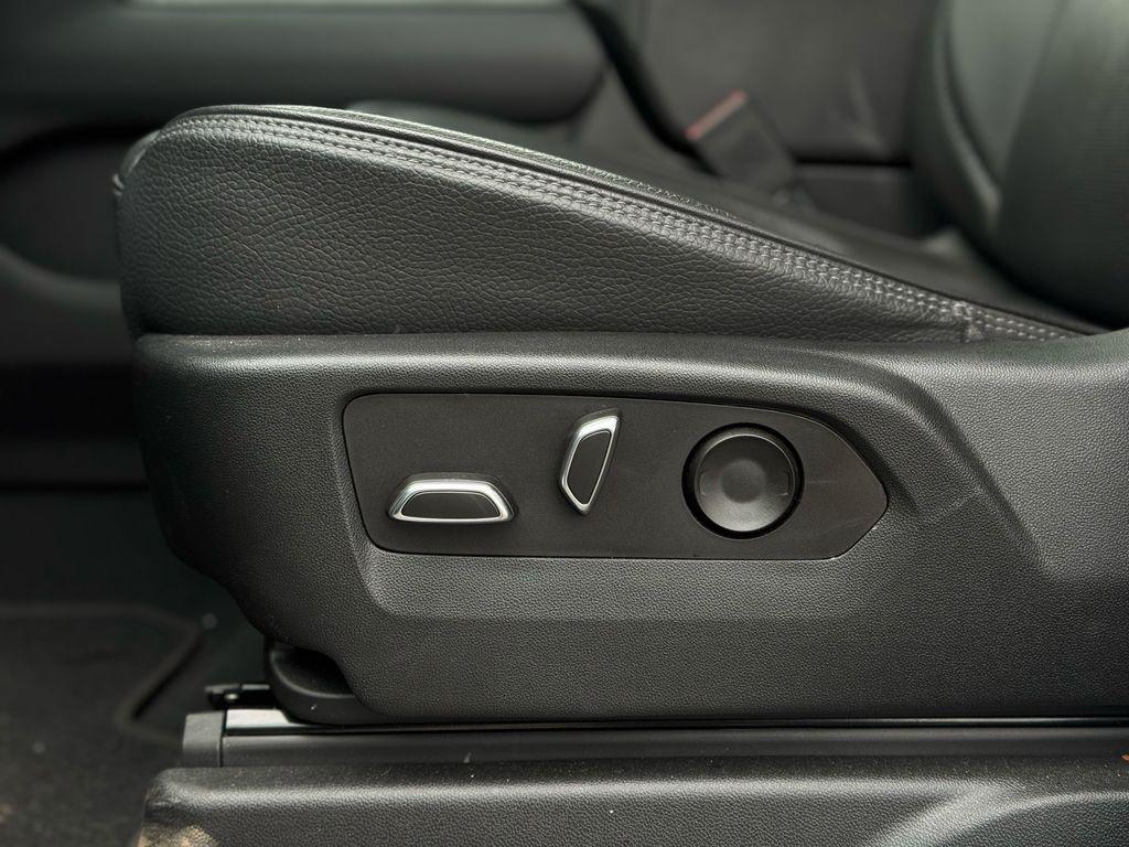 used 2023 GMC Yukon car, priced at $55,159