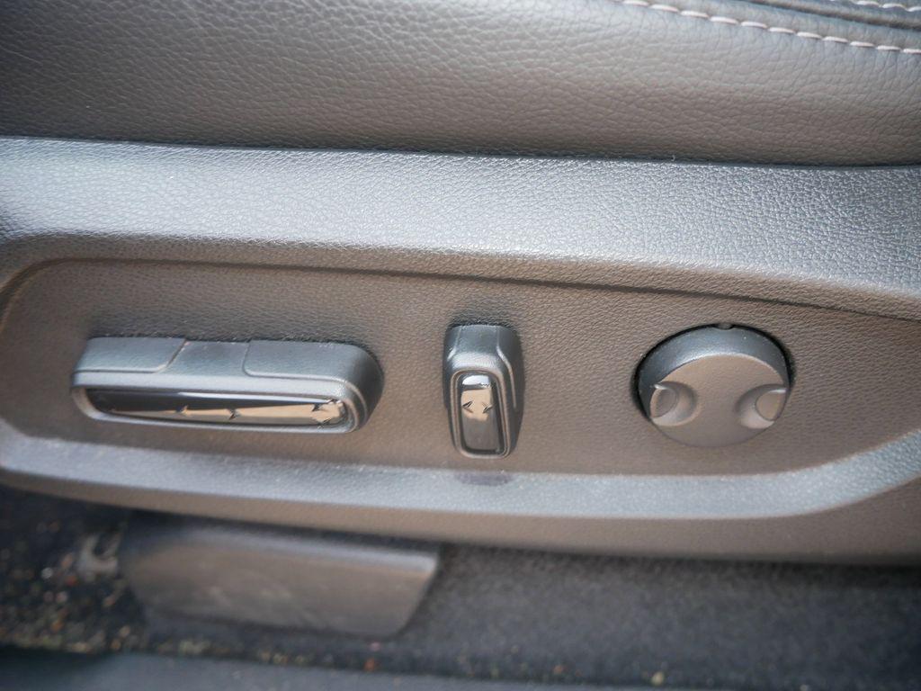 used 2025 Honda Pilot car, priced at $41,219