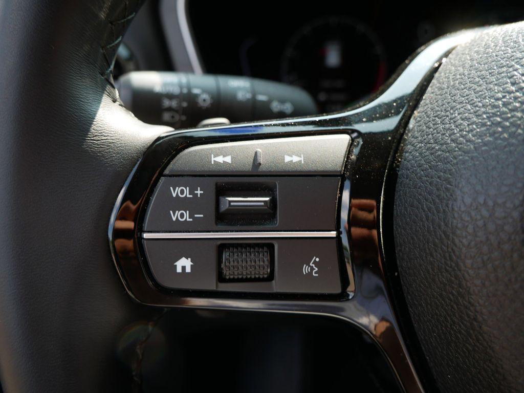 used 2025 Honda Pilot car, priced at $41,219