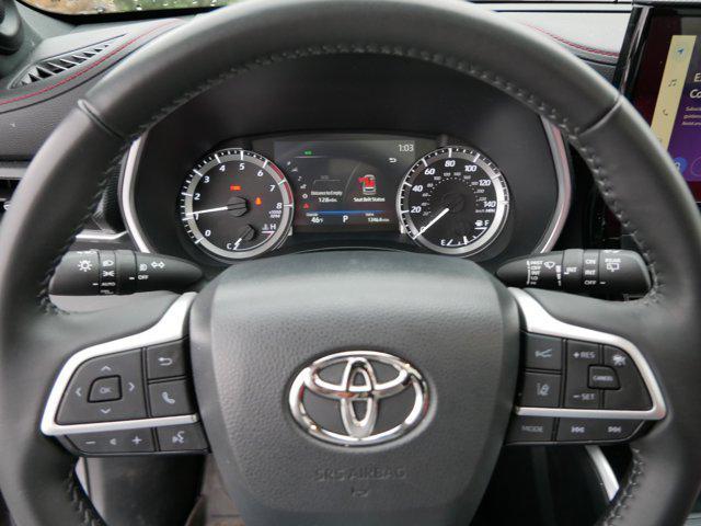 used 2023 Toyota Highlander car, priced at $40,500