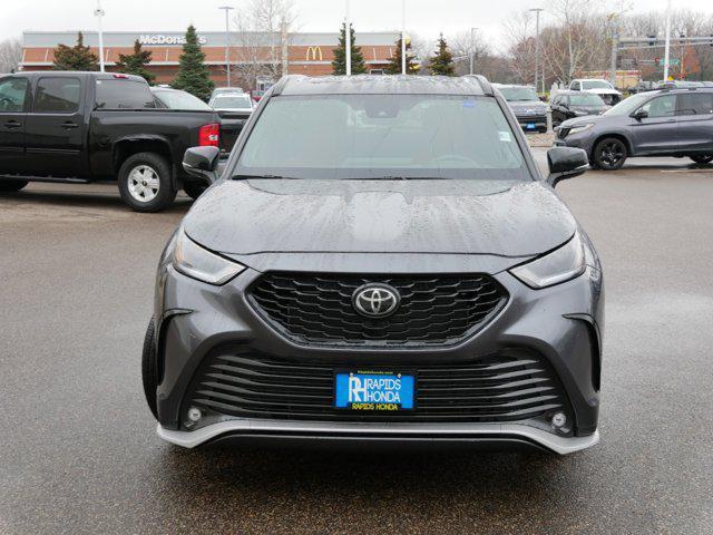 used 2023 Toyota Highlander car, priced at $40,500