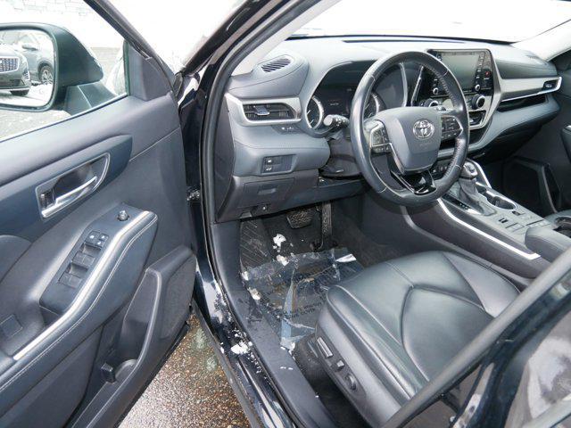 used 2021 Toyota Highlander car, priced at $29,225