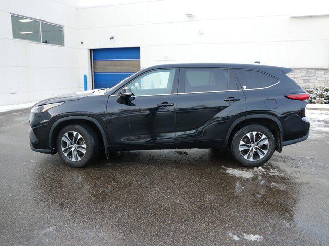 used 2021 Toyota Highlander car, priced at $29,225