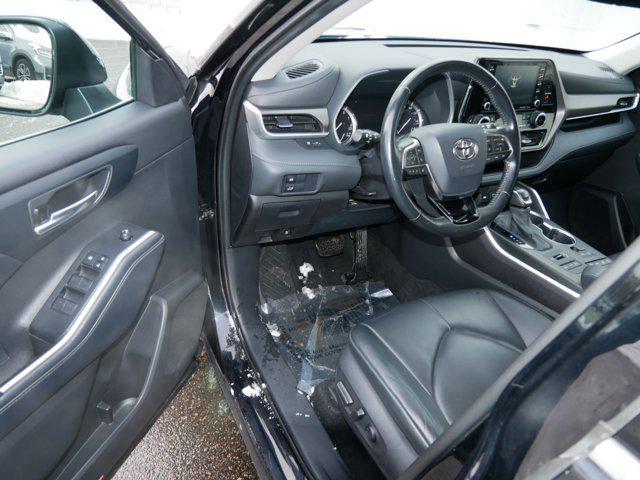 used 2021 Toyota Highlander car, priced at $29,225