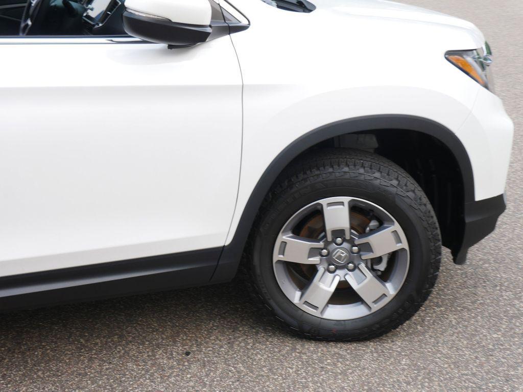 used 2025 Honda Ridgeline car, priced at $38,256