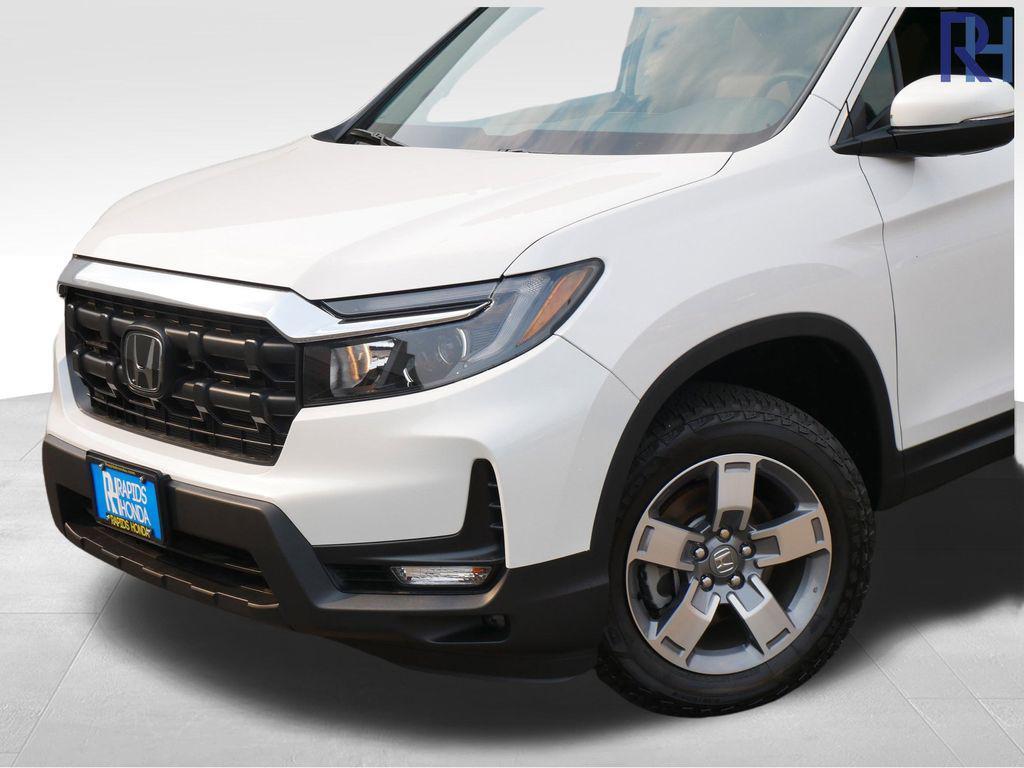 used 2025 Honda Ridgeline car, priced at $38,651