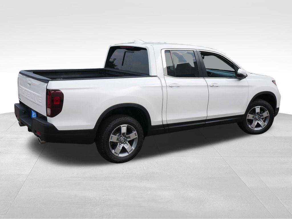 used 2025 Honda Ridgeline car, priced at $38,256