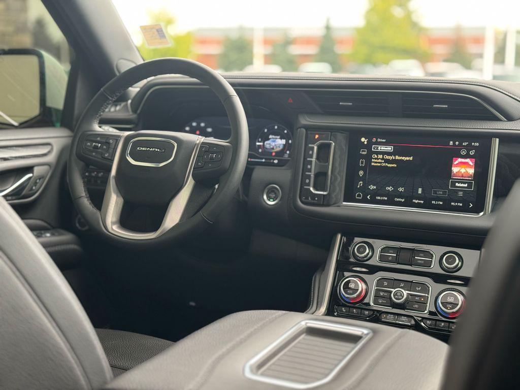 used 2024 GMC Yukon car, priced at $73,199