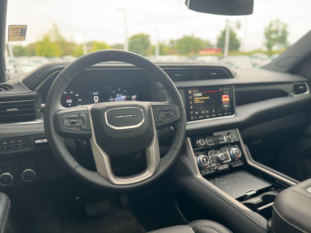 used 2024 GMC Yukon car, priced at $73,199