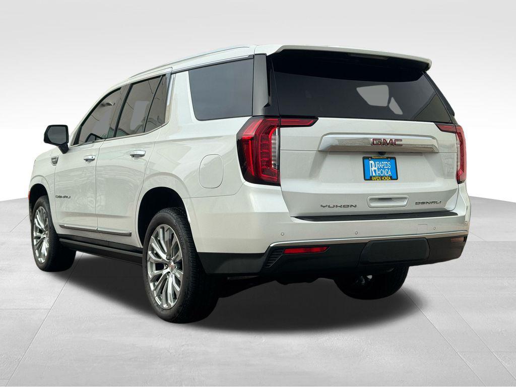 used 2024 GMC Yukon car, priced at $73,199