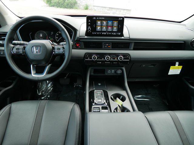 used 2025 Honda Pilot car, priced at $43,344
