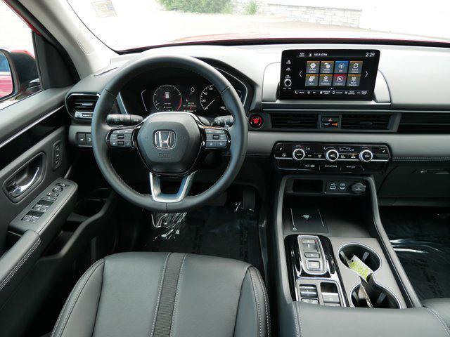 used 2025 Honda Pilot car, priced at $43,344