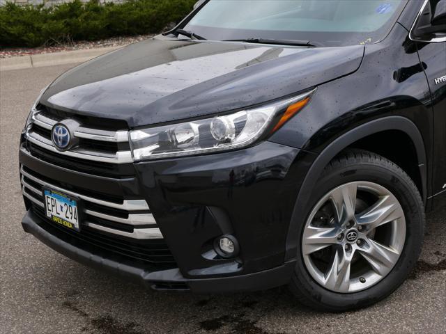 used 2019 Toyota Highlander Hybrid car, priced at $27,684