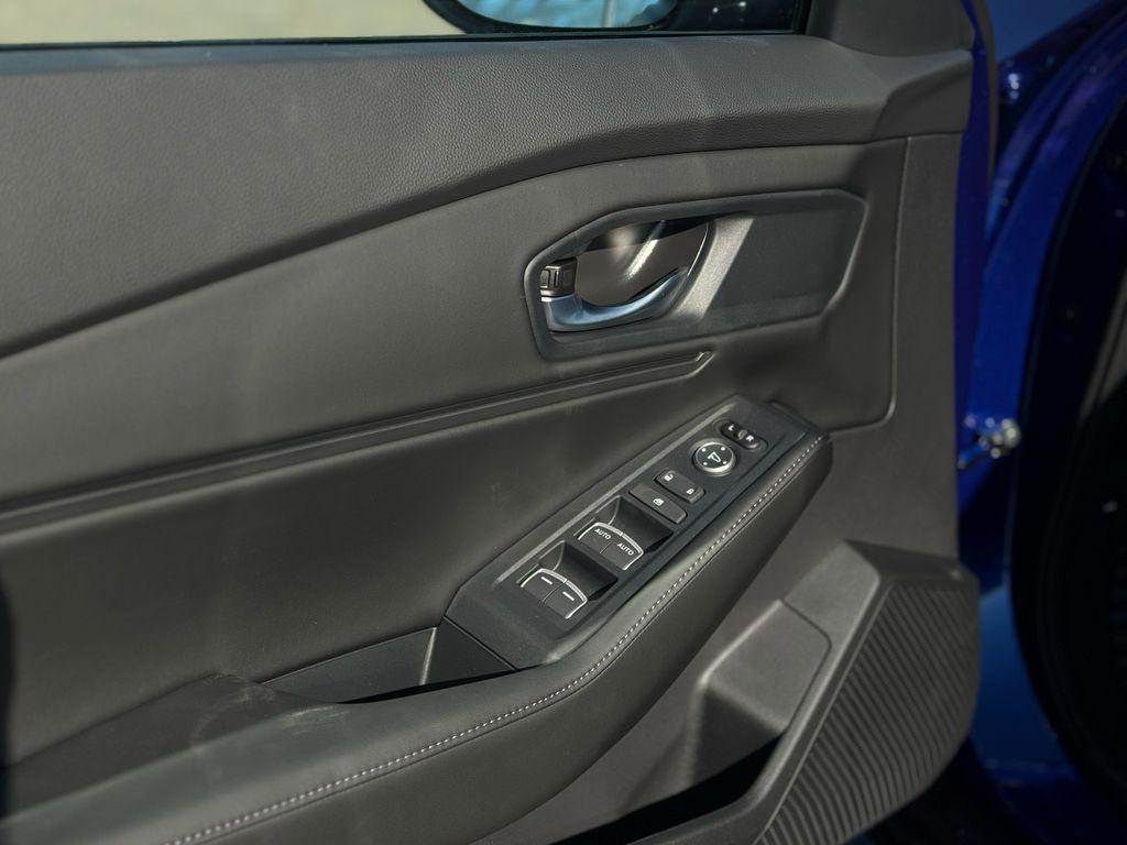 new 2025 Honda Accord Hybrid car, priced at $33,700